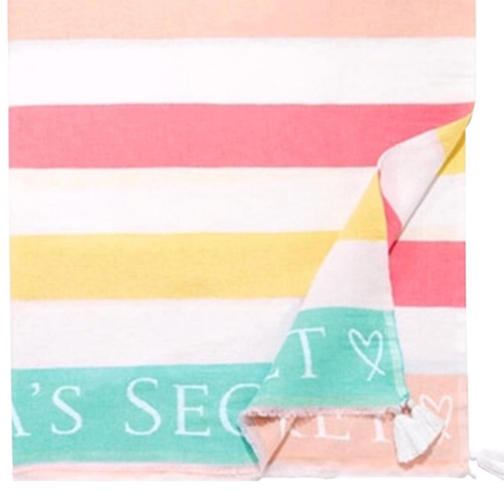 Victoria’s Secret beach blanket
